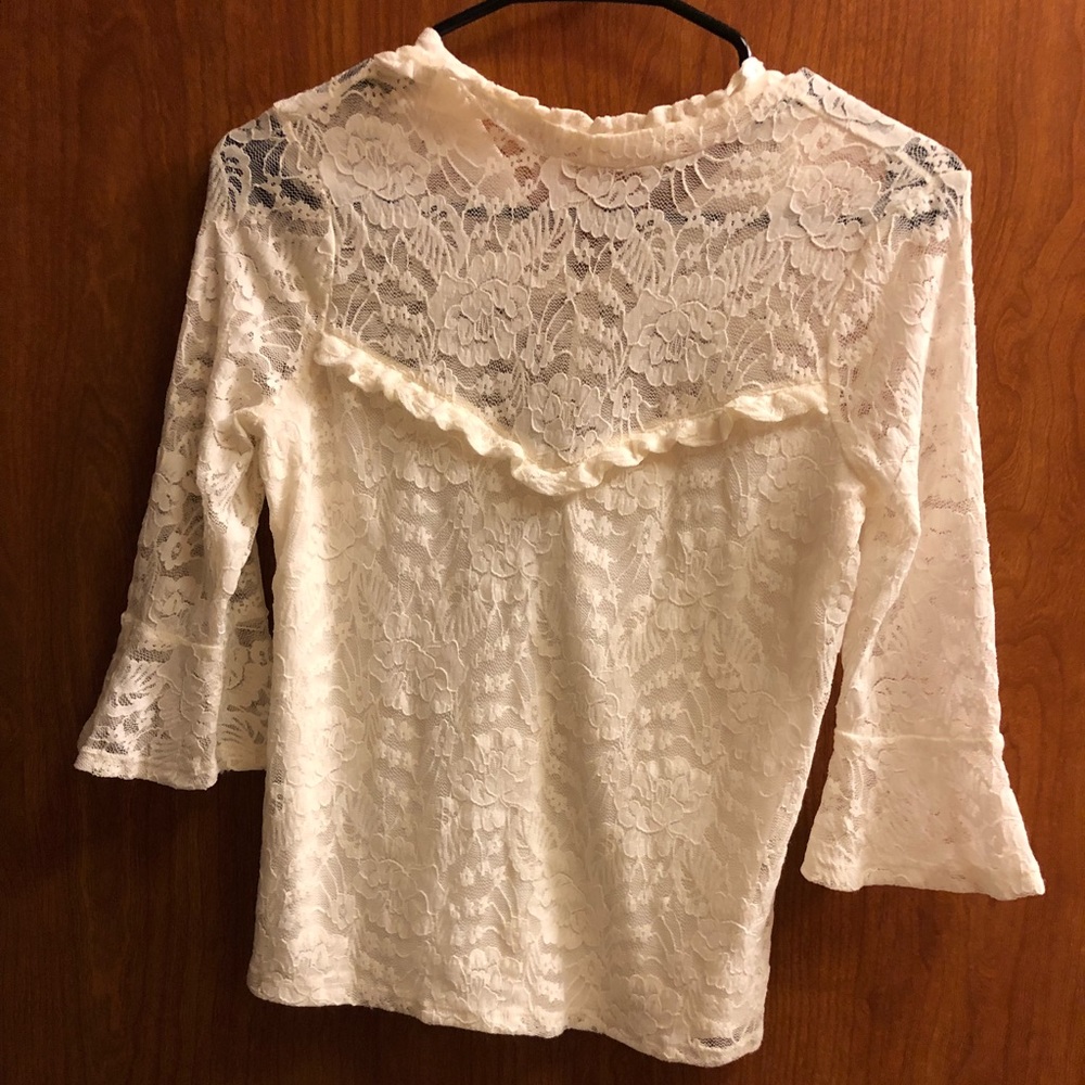 Express lace bell sleeve shirt